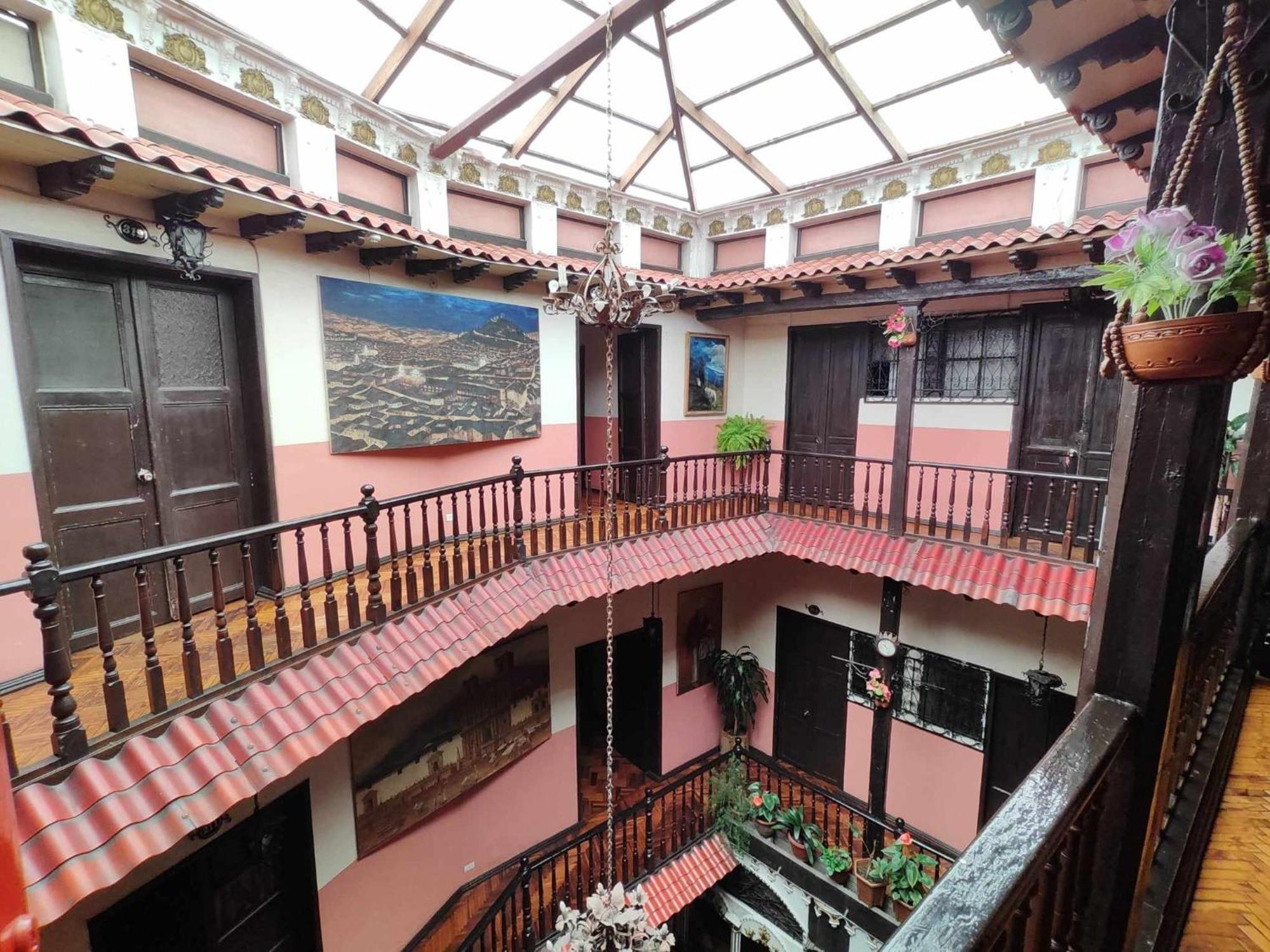 Hostal Juana De Arco Quito Kültér fotó